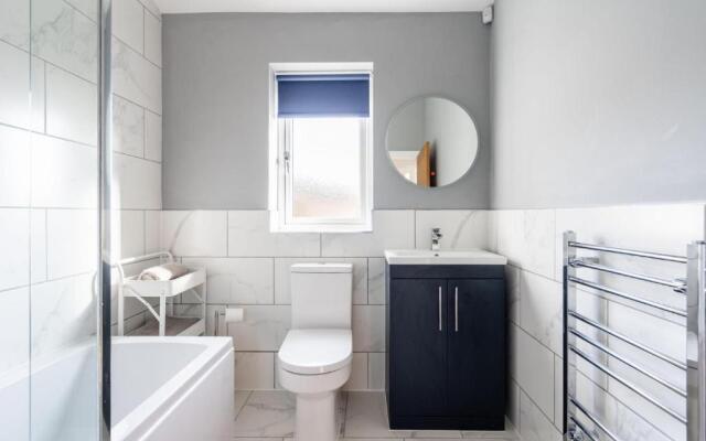 Fantastic and Sleek 3BD Home Wrington Bristol