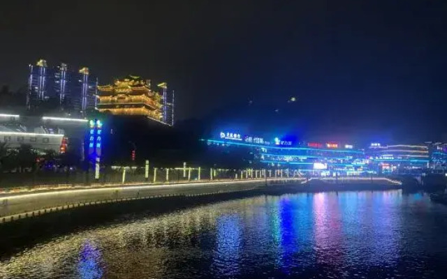 Jinpeng International Hotel (Duyun Dashiban Ancient Street)