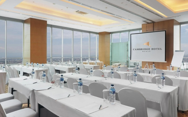 Cambridge Hotel Medan