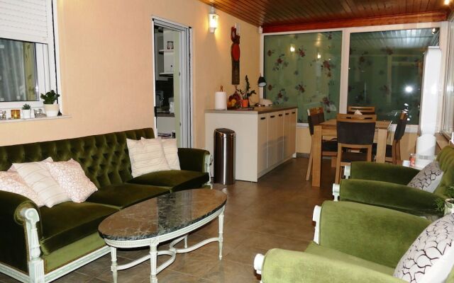 Home With Small Pool Near Athens, Easily Accessible by Public Transport