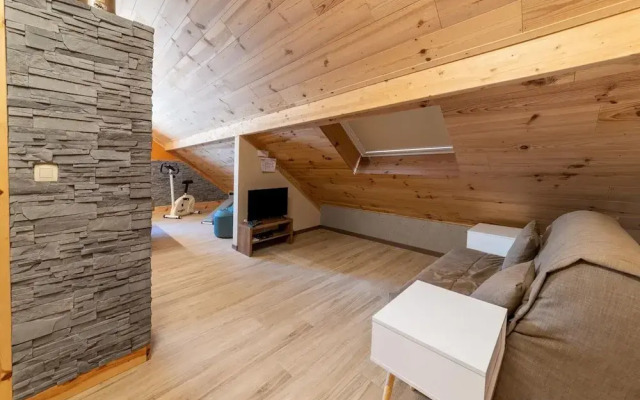 Spacious Getaway Near Spa F1