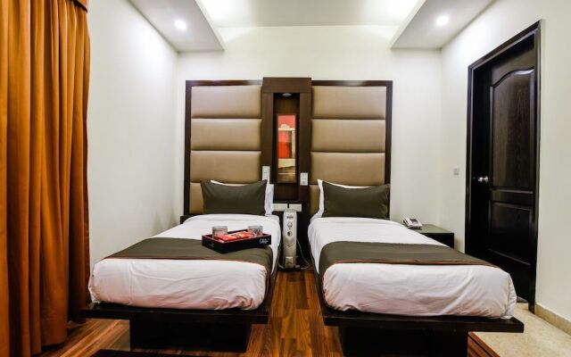 Collection O 39440 Alreef  Residency