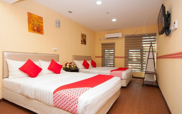 Bintang Square Hotel