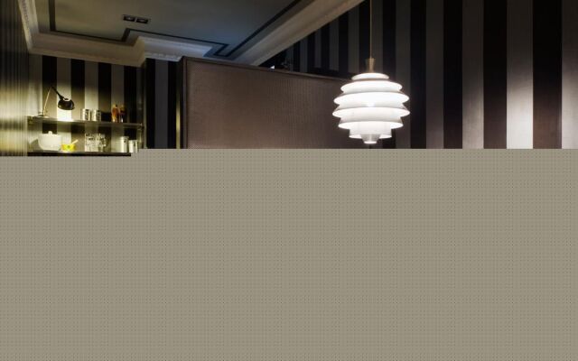 Barcelona - 2 Bedroom Apartment, Fireplace, Stained Glass Window - Hoa 42130