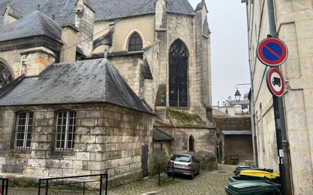 Petit F2 fonctionnel plein centre et proche gare