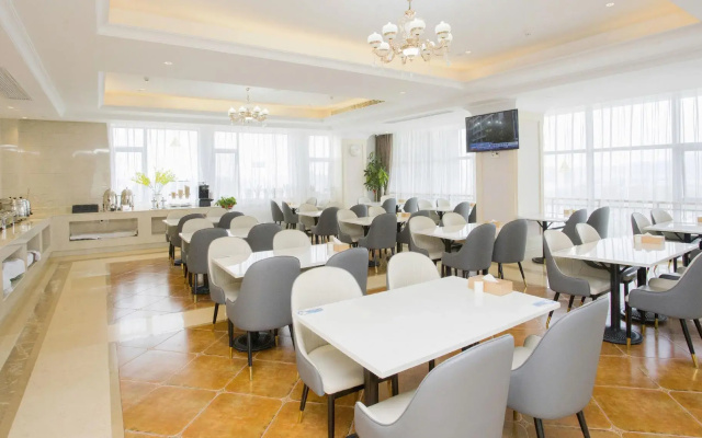 Vienna International Hotel (Dongwu South Road Hongzhuang Metro Station)
