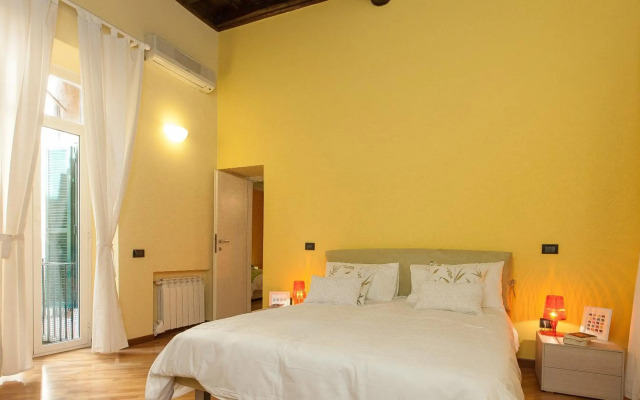 Trevi Colour- Rental in Rome