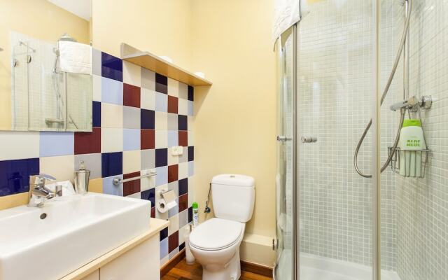 1402 - Elegant City Centre Apartment