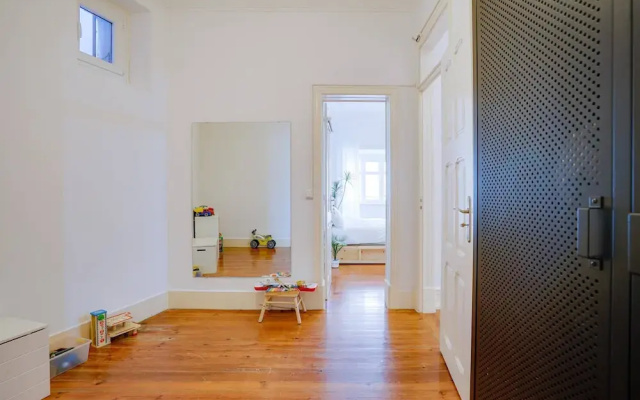 Family Comfort in Principe Real AC and Parking