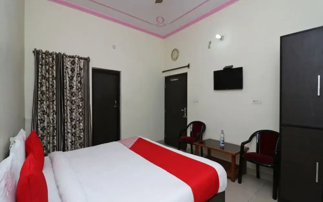 OYO 14161 Hotel ASDR