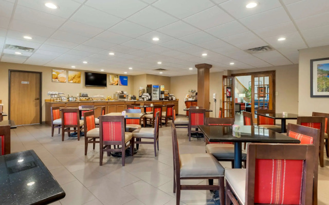 Comfort Inn & Suites Ponca City near Marland Mansion