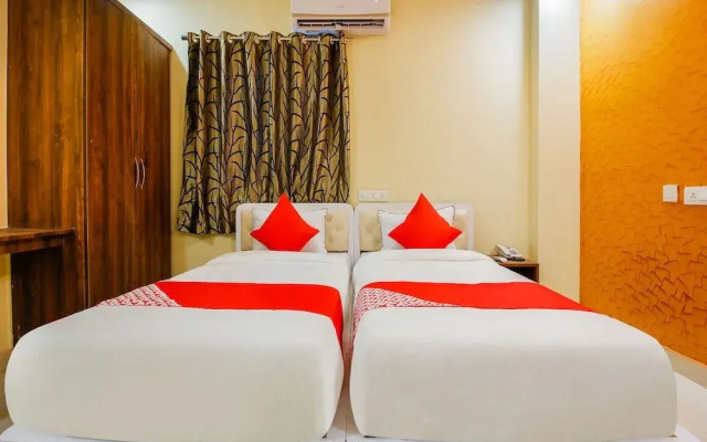 Oyo 36267 Aaditya Grand
