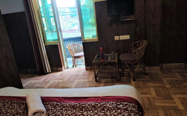 Bhagirathi Hotel in Tapovan By PerfectStyaz