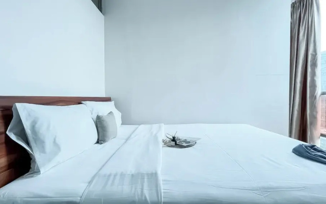 Spacious 2BR Apartment at GP Plaza