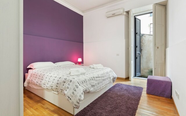 Pleasant Holiday Home in Catania With Balcony