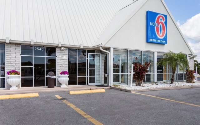 Studio 6 Englewood, FL