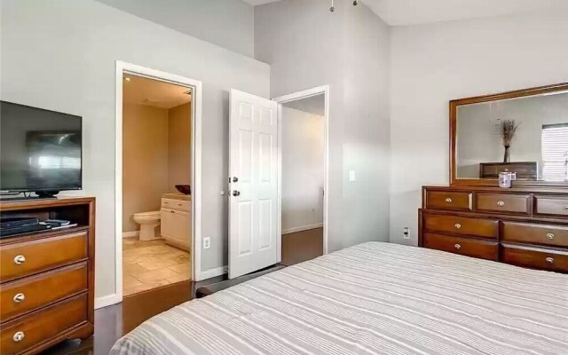 Windwood Villa 4 Bedroom Home by RedAwning