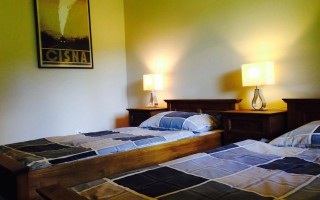 Modryna - Modrzewiowy Dom