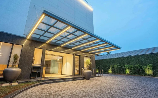 Park Inn & Suites By Radisson Thrissur East Fort
