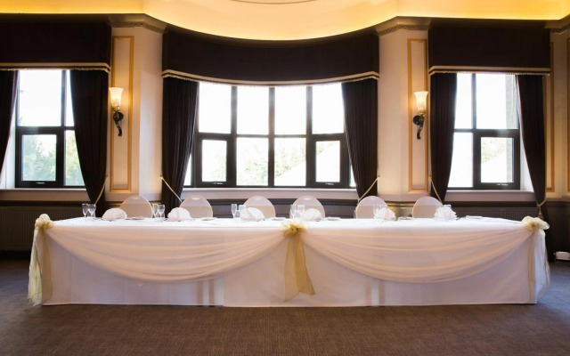 The Hog's Back Hotel & Spa Farnham
