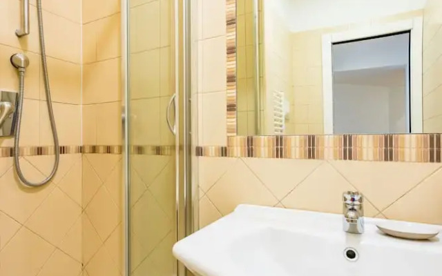 Harmony Elegant Apartment With Parking