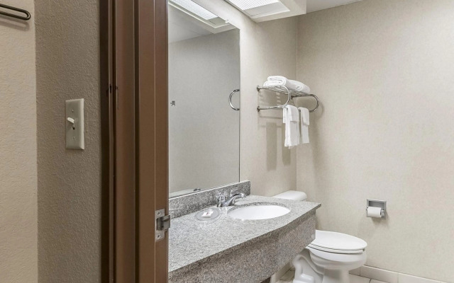 Clarion Pointe Hinesville near Fort Stewart