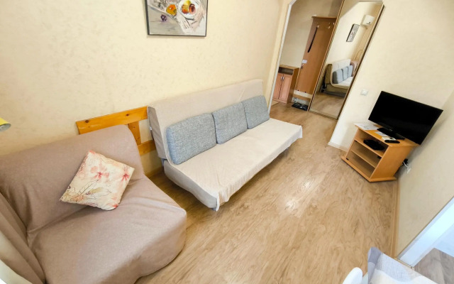 Tverskaya Street (Тверская Стрит) на улице 4-я Тверская-Ямская 4