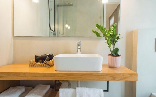 MONK Monastiraki Suites