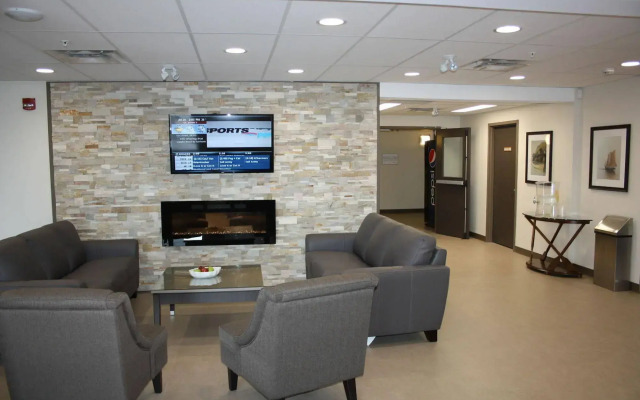 Crossroads Inn & Suites