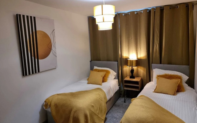 Remarkable 3-bed Apartment in London