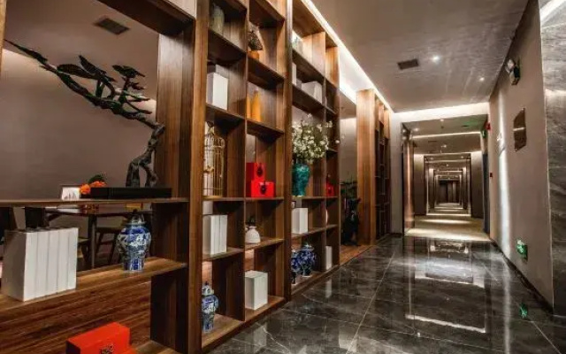 Yoese Hotel