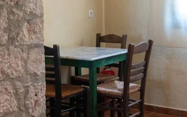 Sunny Studio Nestled Near a Refreshing Shared Pool