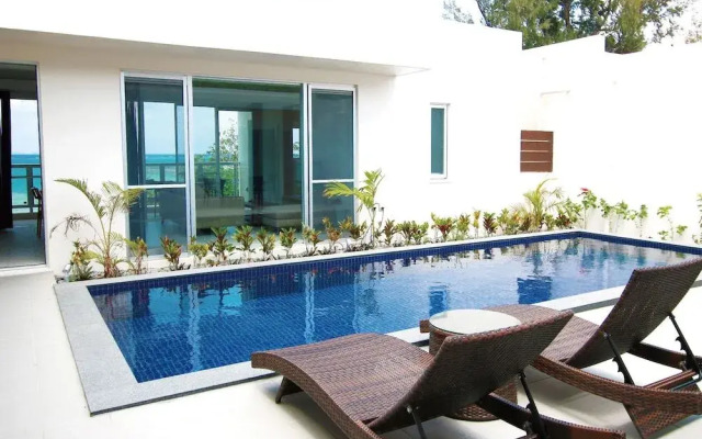 The Pool & Sauna Villa MOTOBU