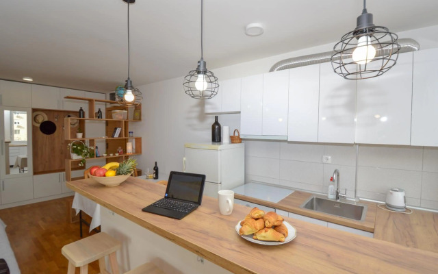 Shine24 - Spacious and bright apartment - NEW