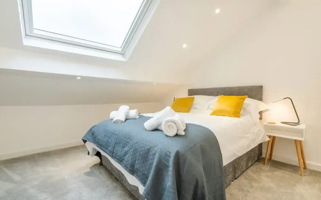 The Botanical Flat 1