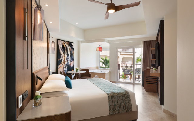 Hyatt Vivid Playa Del Carmen Hotel