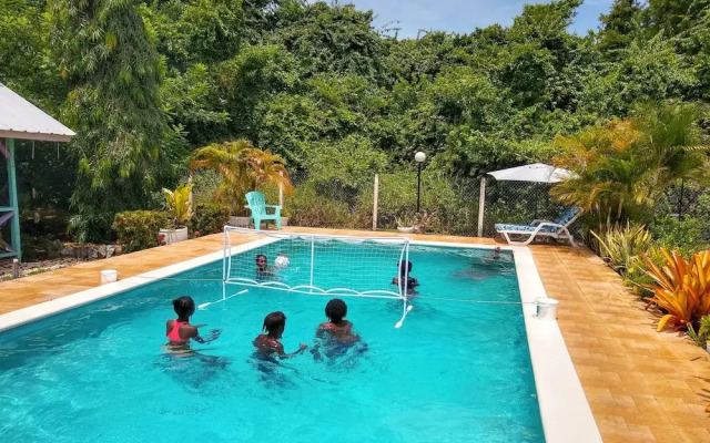 Eco Park Inn