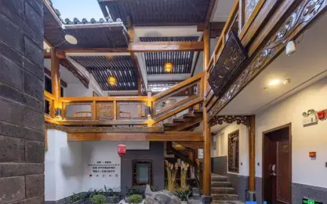 Three House Inn