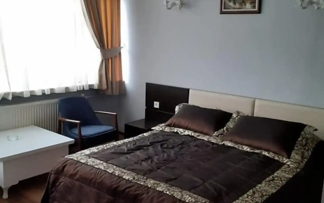 Tac Hotel