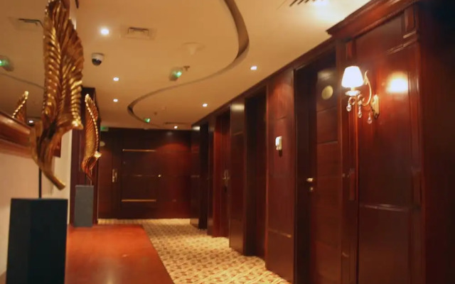 Trianon Royal Hotel