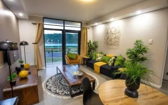 uSHAKA WATERFRONT - SUPERB STUDIO SERENITY