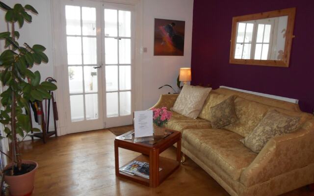 Hendre Clochydd Hall