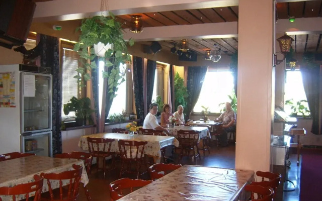 Hotelli Takka-Valkea Ky