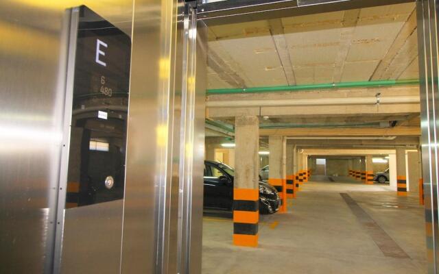 Riviera Towers 2BR & Pool