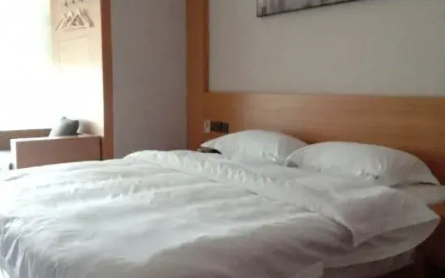 JiaGe Business Hotel