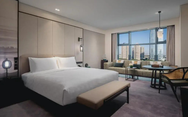 HUALUXE Kunshan Huaqiao by IHG