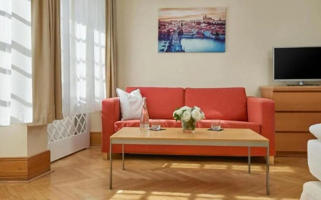 Mostecká 12 Residence