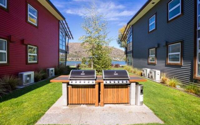 Element Escapes Luxury Apartments