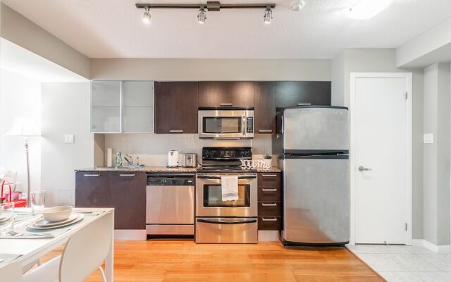 Stylish Suite in Downtown Toronto