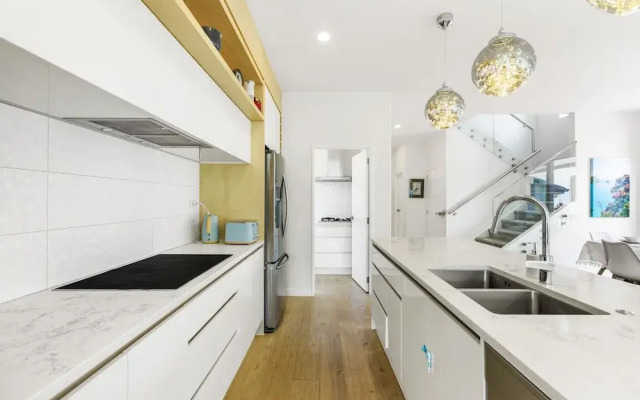 Stunning Taka Retreat nr Beach-Netflix